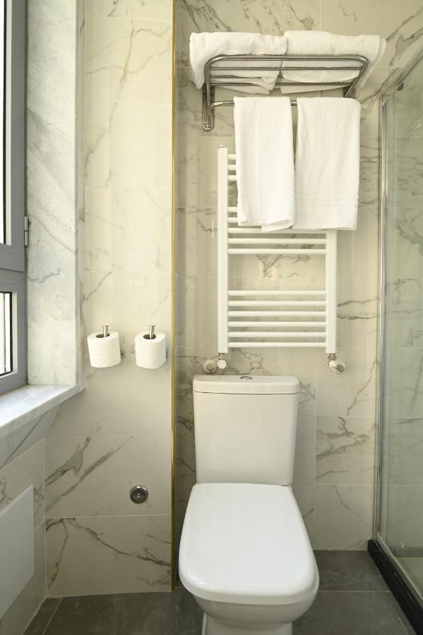 Hotel Midway Milan Bagian luar foto