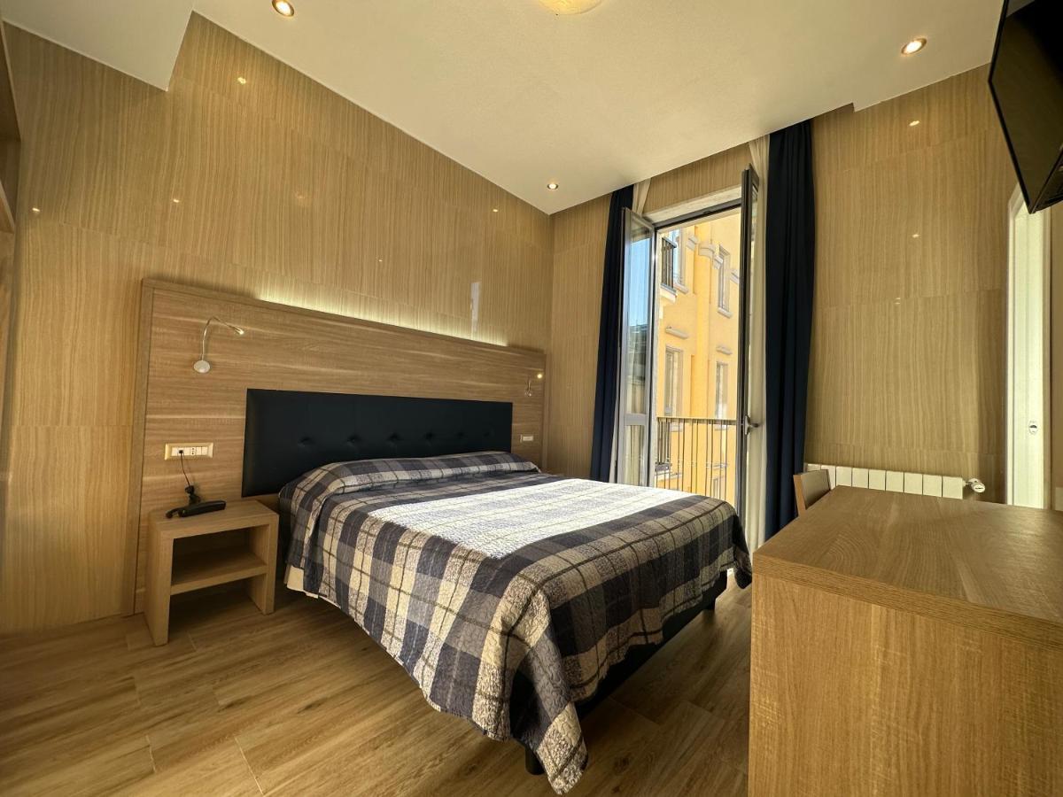 Hotel Midway Milan Bagian luar foto