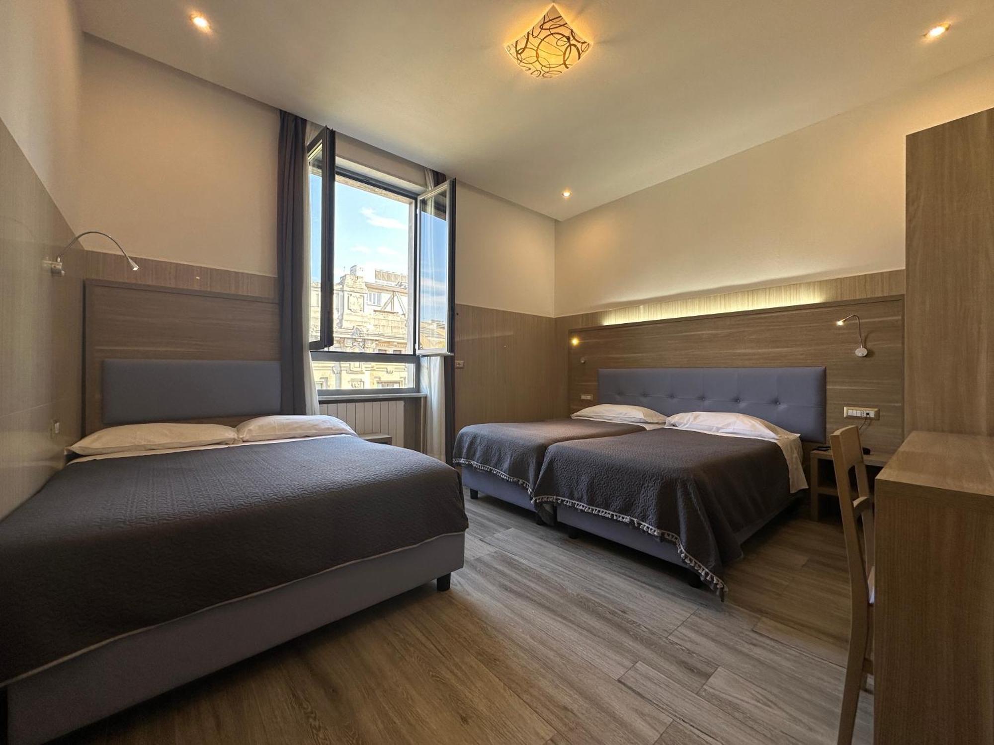 Hotel Midway Milan Bagian luar foto
